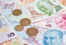 Фото - «Ъ»: крупнейшие банки РФ начали предлагать наличную валюту КНР, Турции и ОАЭ