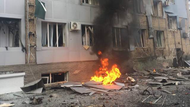 Фото - В результате взрыва у телекомпании в Мелитополе пострадали пятеро человек