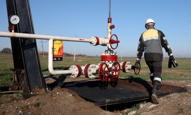 Фото - В Коми из-за аварии на нефтепроводе произошла утечка около 100 кубометров нефти