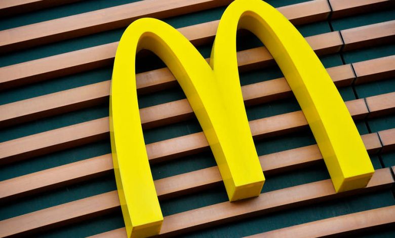 Фото - Сеть McDonald’s в Белоруссии сменит название на «Вкусно — и точка» с 22 ноября